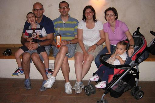 Poli - Filippo and Sofia Valenza with mum, dad and their friends